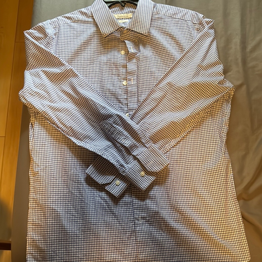 Blue and White Dress Shirt with Collared Neckline